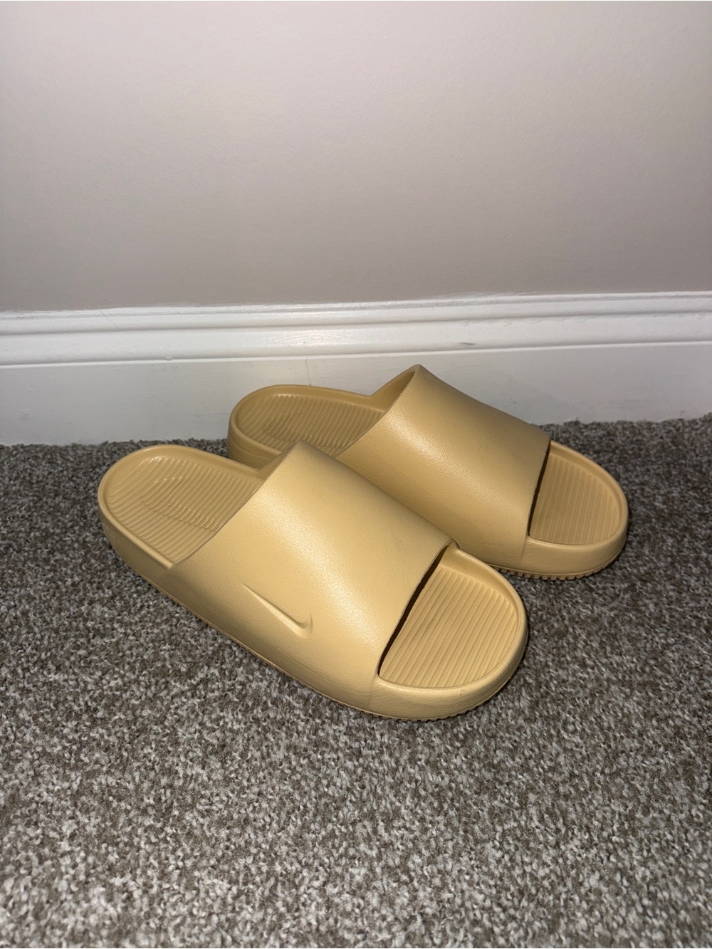 Nike CALM Sesame Slide